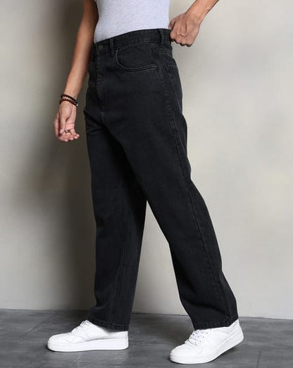 Stretchable Z black straight fit jeans